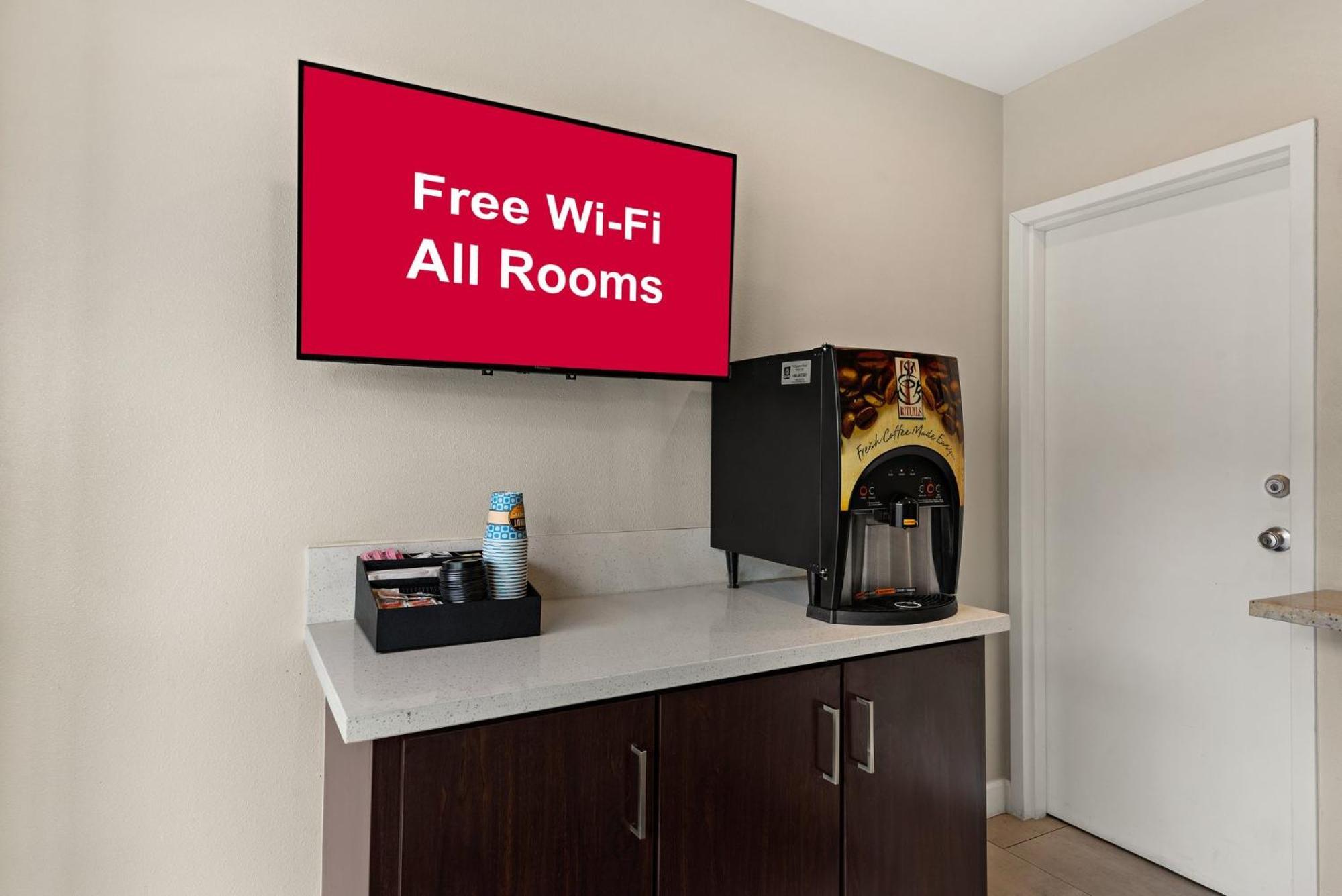 Red Roof Inn Carson - Wilmington, Ca Лос Анджелис Екстериор снимка